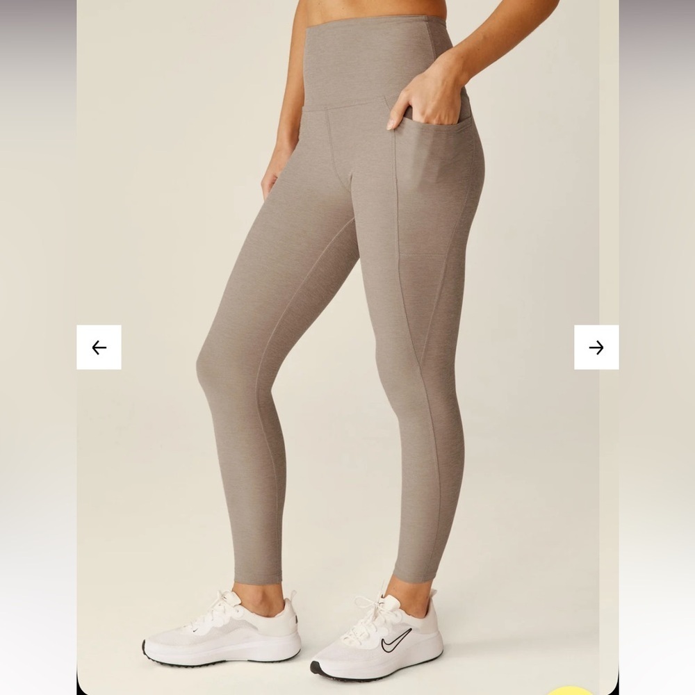 Beyond Yoga Spacedye Out Of Pocket High Waisted Midi Legging (size XS)